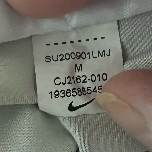 NIKE Leaf Print Leggings Yoga Pants Size Medium Like New - Picture 12 of 16